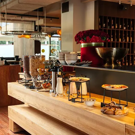 Eterna & By Fomich Hotel 4*
