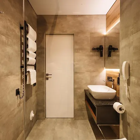 Eterna & By Fomich Hotel Palyanytsya