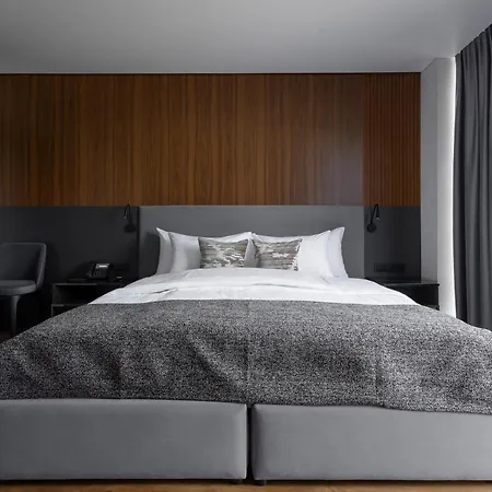 Hotel Eterna & By Fomich 4*