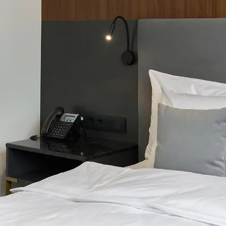 Hotel Eterna & By Fomich Palyanytsya