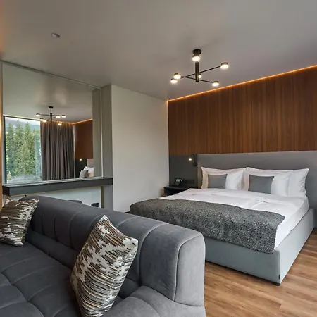 Hotel Eterna & By Fomich 4*