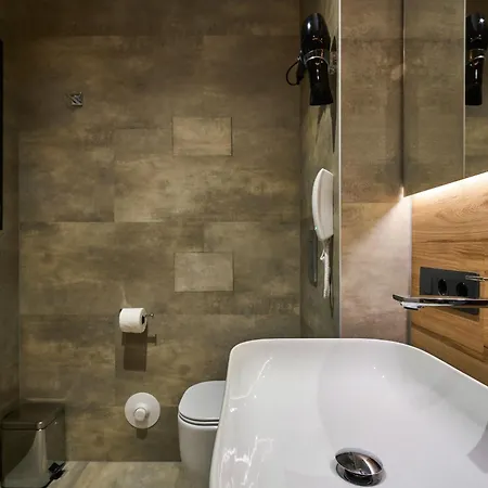 Eterna & By Fomich Hotel 4*